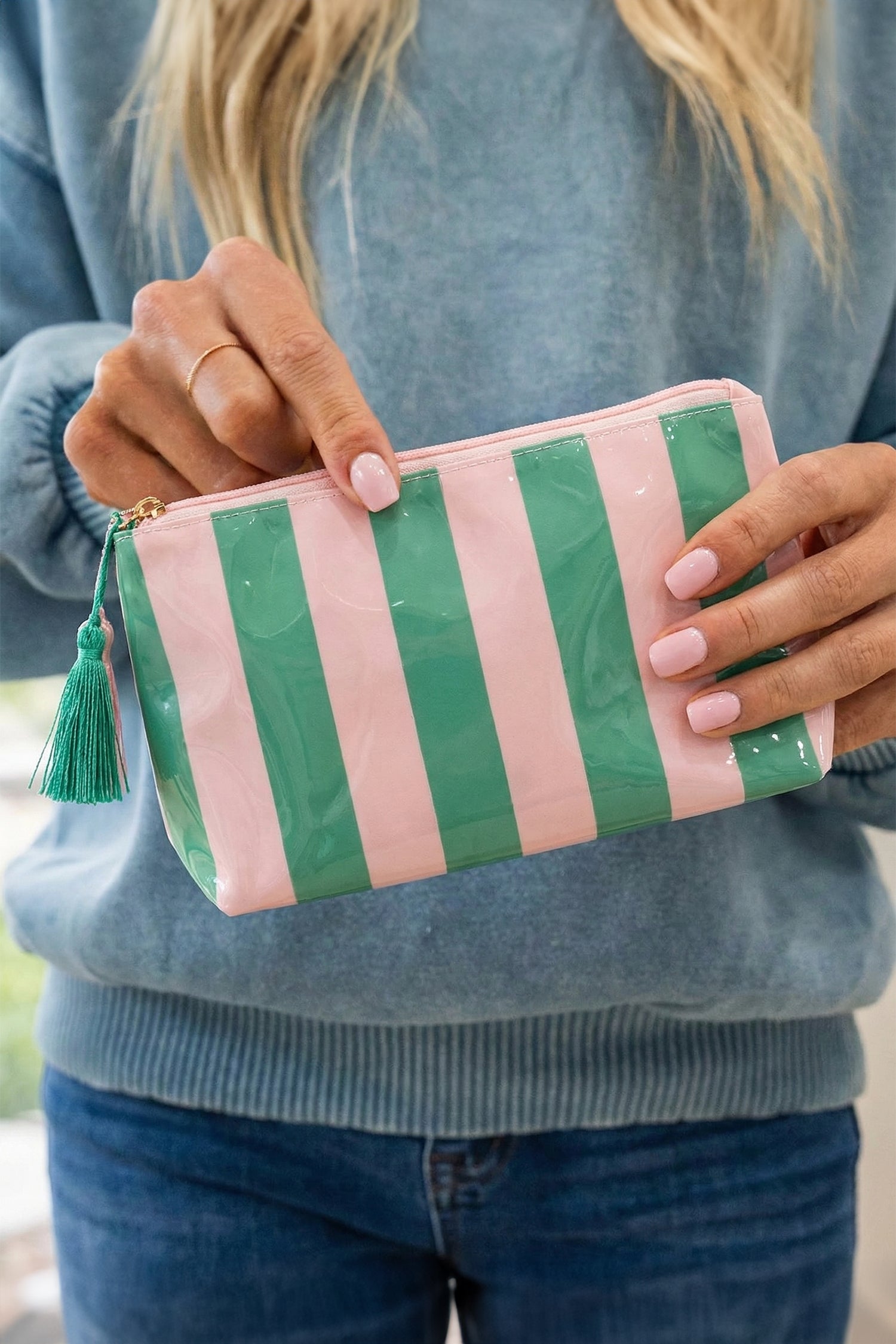 Checkered Vinyl Waterproof Tassel Makeup Bag